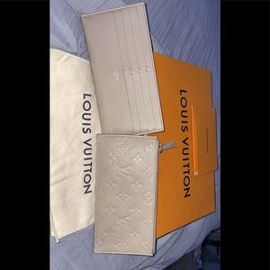 Wallets/cardholder that came with the Felicie